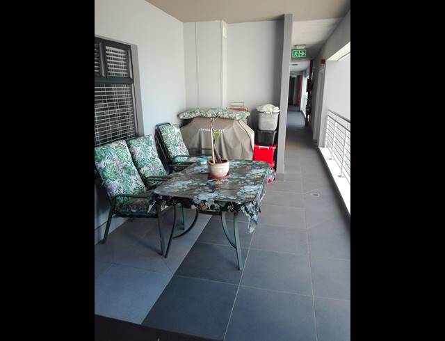 2 BEDROOM APARTMENT FOR SALE IN UMHLANGA RIDGE
